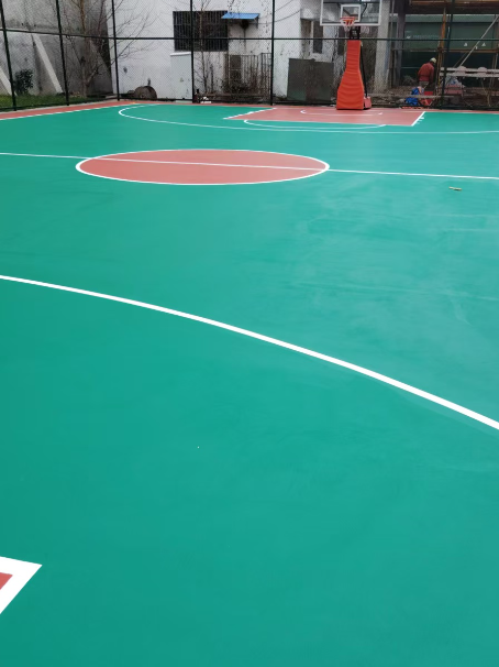 宁县 球场长期使用易出现地面开裂
